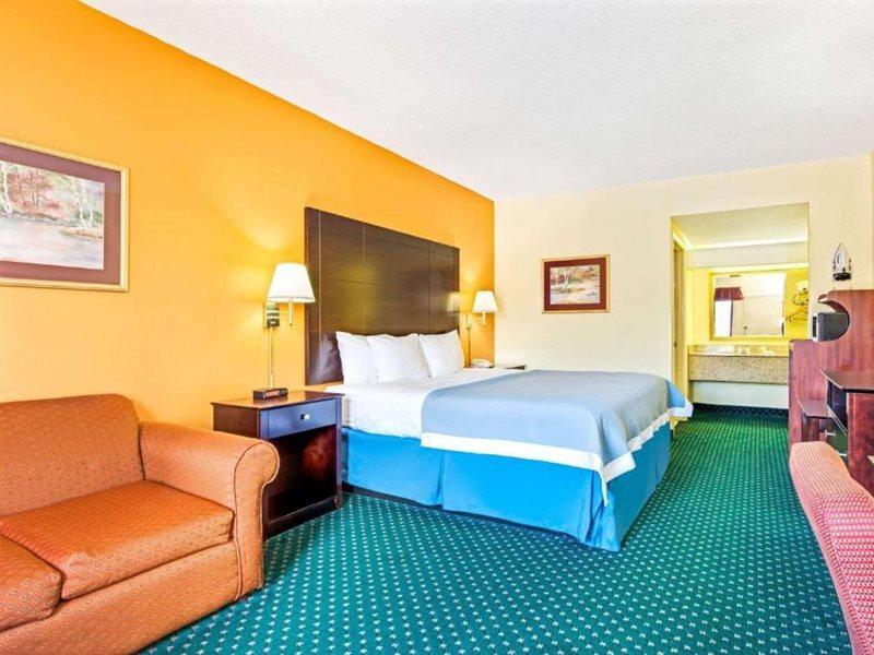 Days Inn By Wyndham Covington Exterior photo
