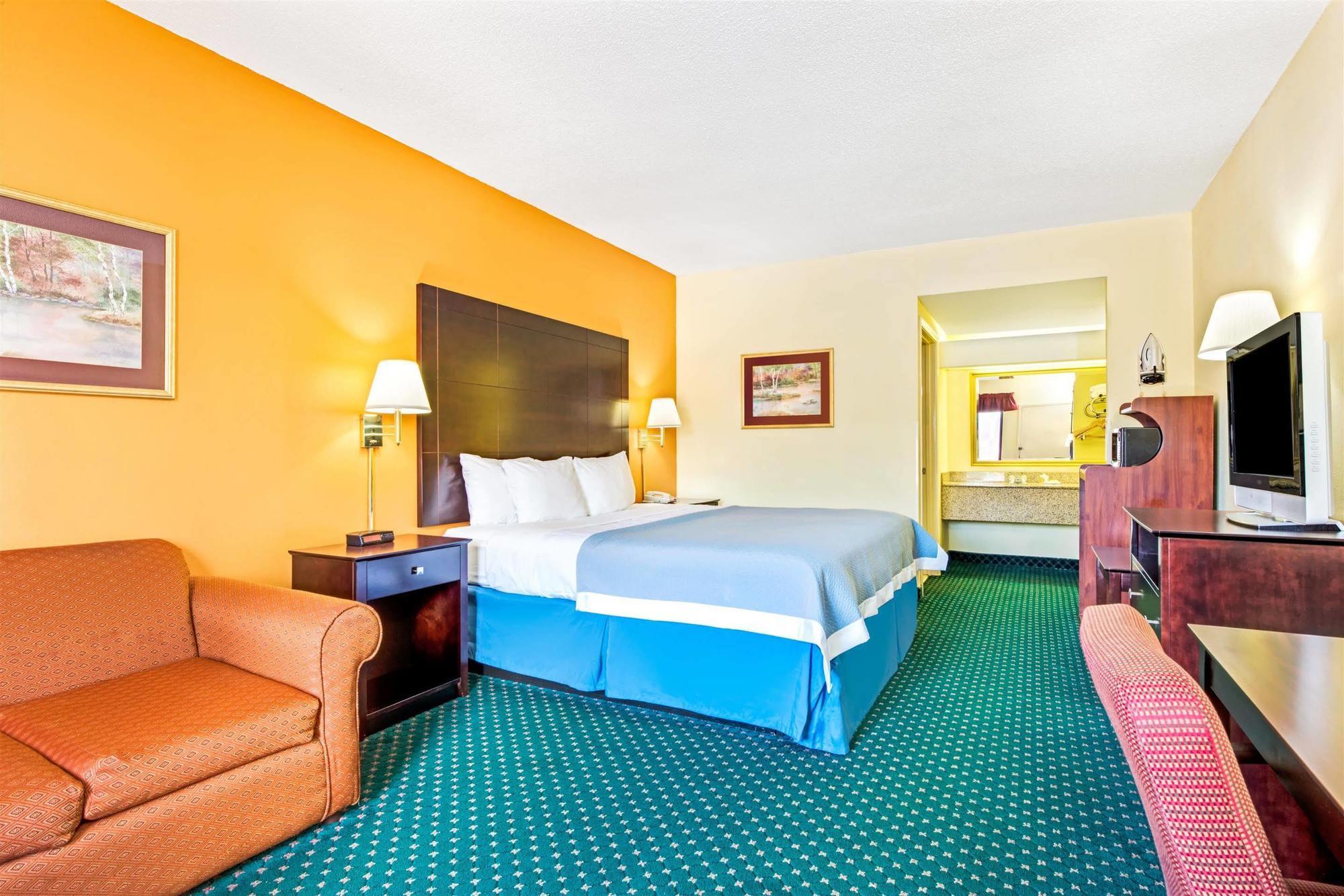 Days Inn By Wyndham Covington Exterior photo